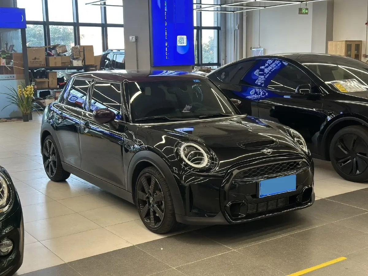 2023 MINI MINI 2.0T 178HP L4 7DCT,autocango,china used car exporter,china ev exporter,chinese used car exporter,chinese used ev exporter