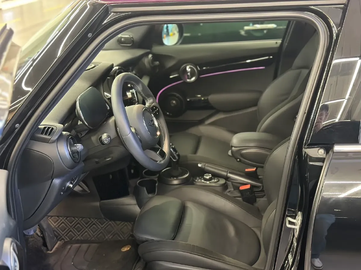 2023 MINI MINI 2.0T 178HP L4 7DCT,autocango,china used car exporter,china ev exporter,chinese used car exporter,chinese used ev exporter