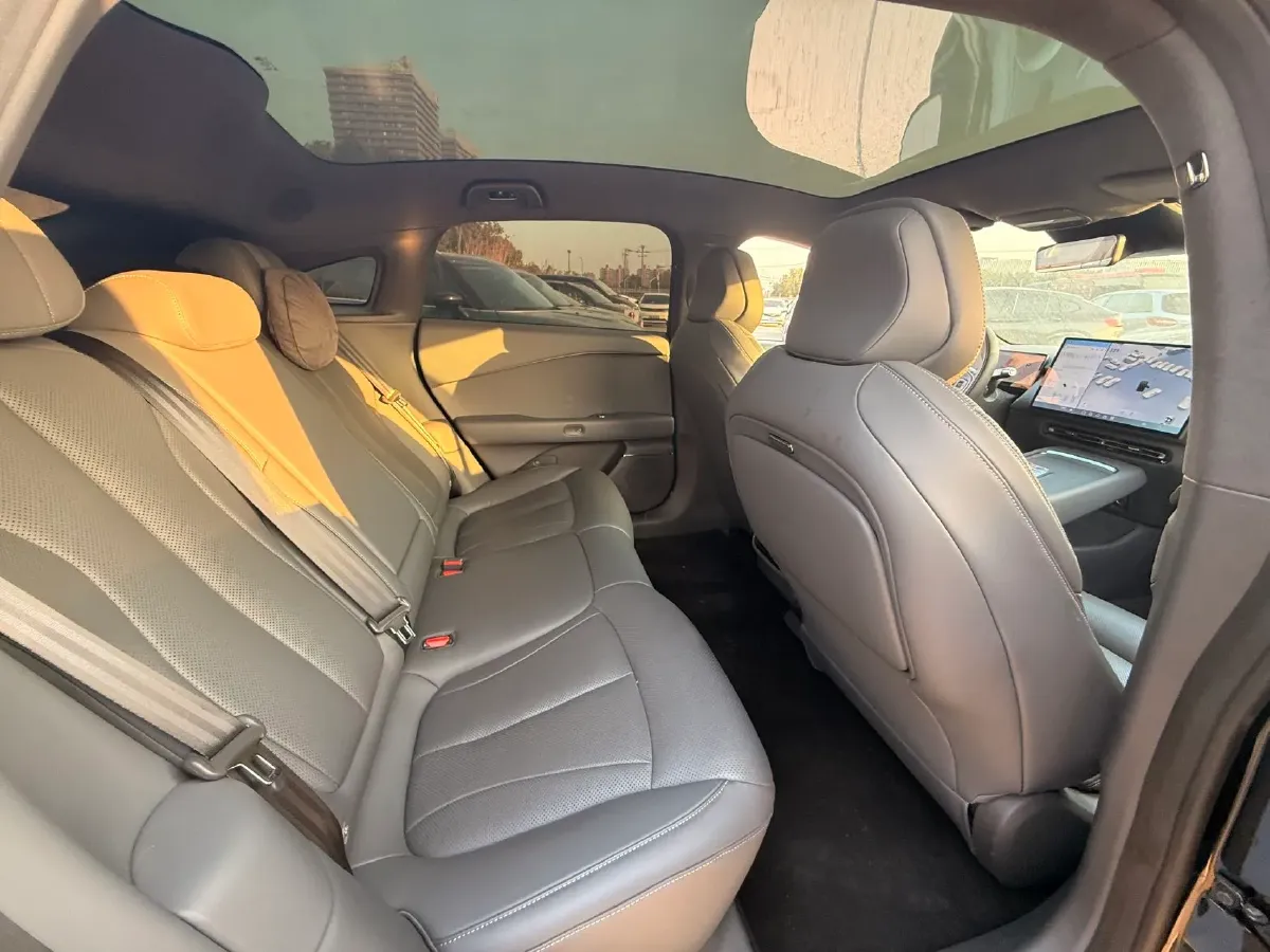 2024 Xpeng P7+ BEV 60.7KWH,autocango,china used car exporter,china ev exporter,chinese used car exporter,chinese used ev exporter