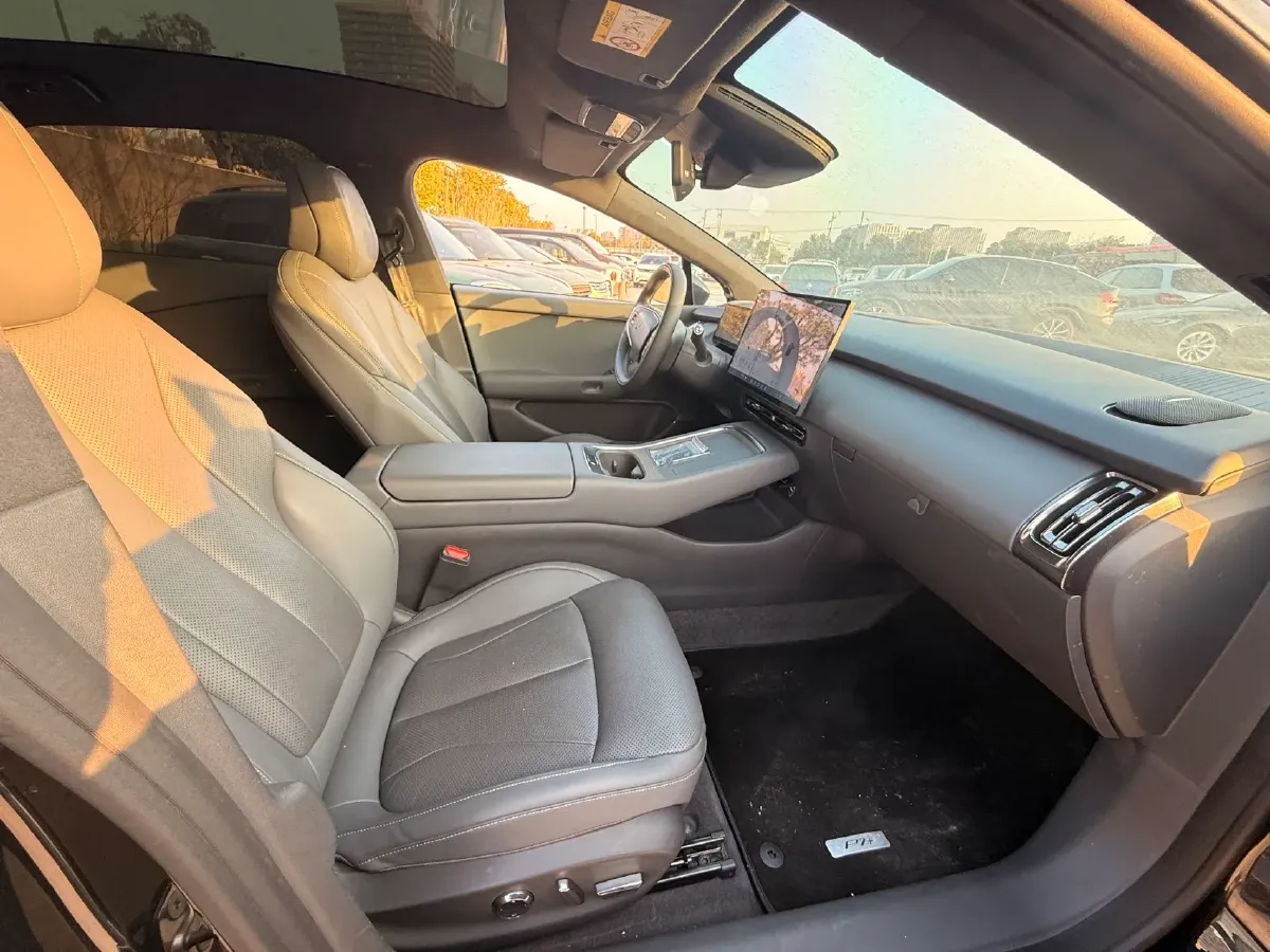 2024 Xpeng P7+ BEV 60.7KWH,autocango,china used car exporter,china ev exporter,chinese used car exporter,chinese used ev exporter