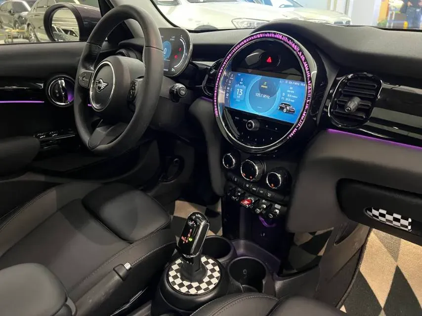 2023 MINI MINI 1.5T 136HP L3 7DCT,autocango,china used car exporter,china ev exporter,chinese used car exporter,chinese used ev exporter