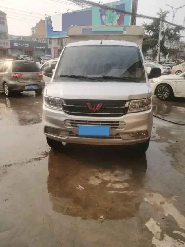 2022 WuLing RongGuang New Truck 1.8L 125HP L4 5MT,autocango,china used car exporter,china ev exporter,chinese used car exporter,chinese used ev exporter