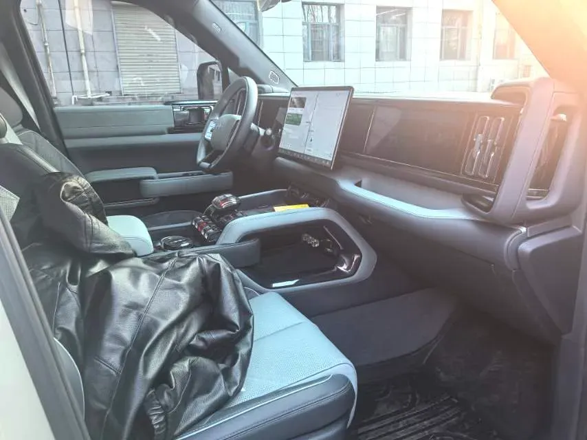 2024 Jaguar XEL 2.0T 250HP L4 8AT,autocango,china used car exporter,china ev exporter,chinese used car exporter,chinese used ev exporter