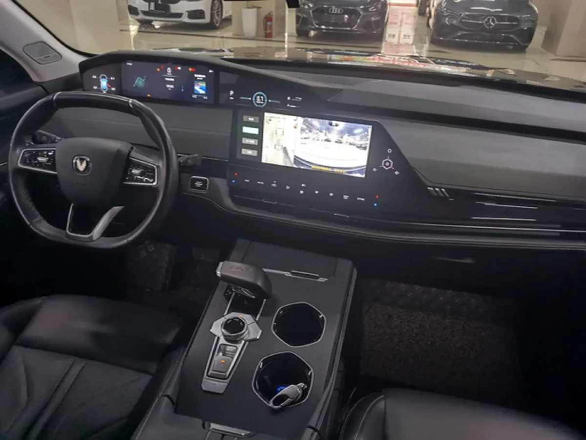 2023 ChangAn UNI-K 2.0T 233HP L4 8AT,autocango,china used car exporter,china ev exporter,chinese used car exporter,chinese used ev exporter