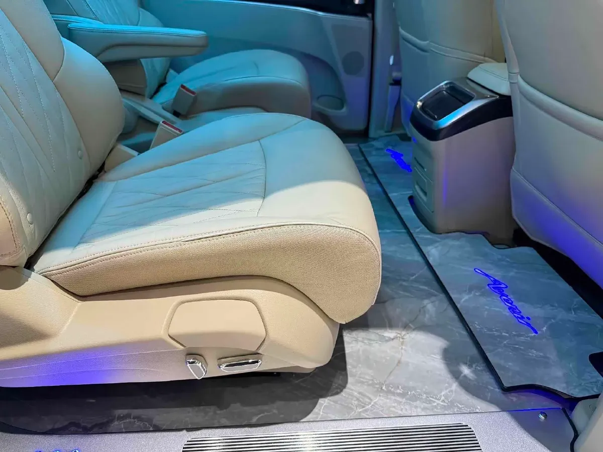 2023 Buick GL8 2.0T 237HP L4 9AT,autocango,china used car exporter,china ev exporter,chinese used car exporter,chinese used ev exporter