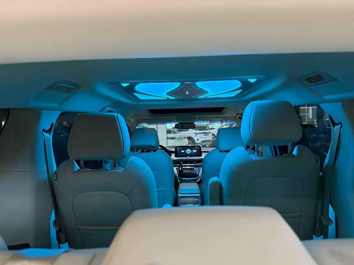 2023 Buick GL8 2.0T 237HP L4 9AT,autocango,china used car exporter,china ev exporter,chinese used car exporter,chinese used ev exporter