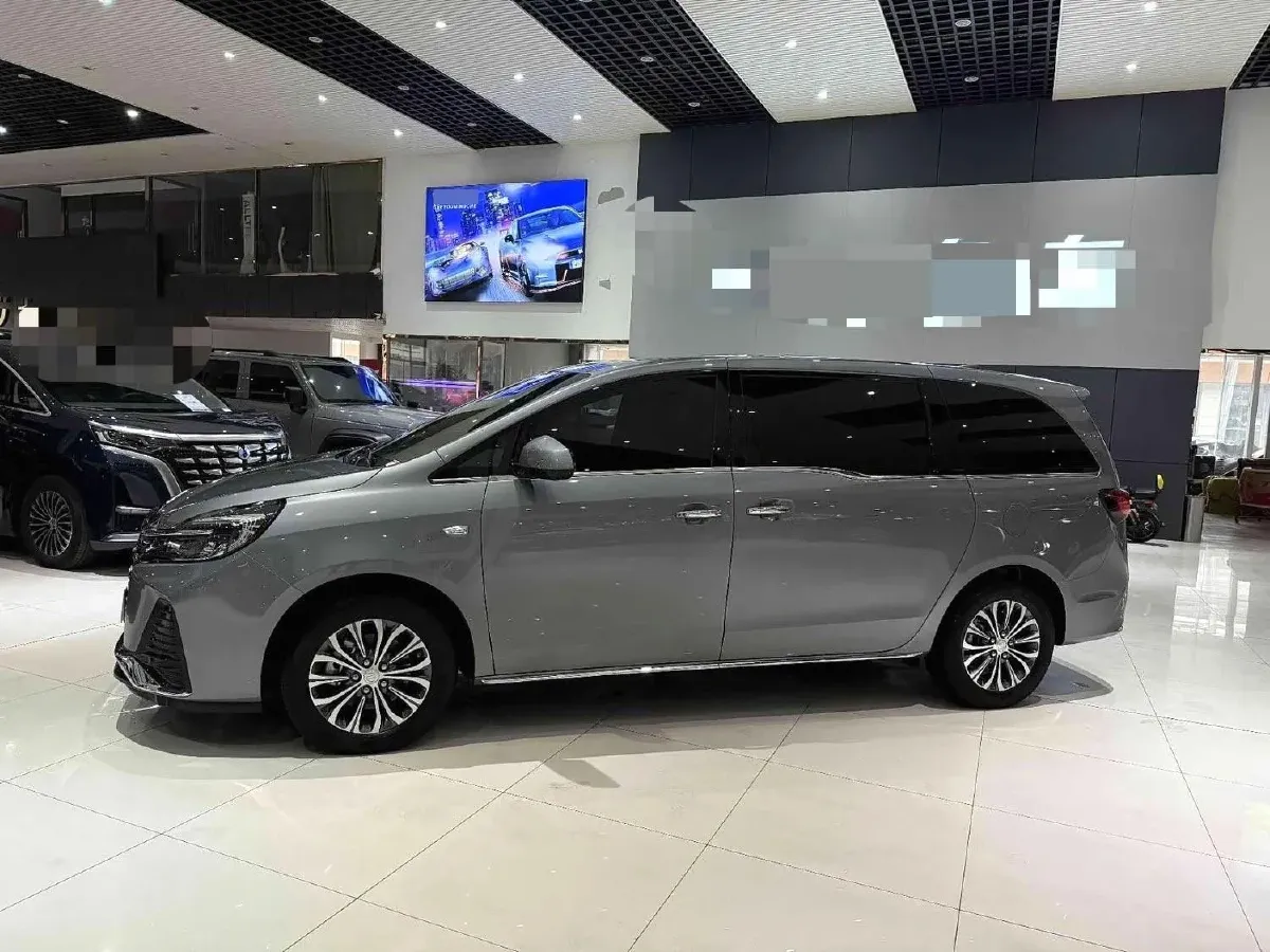 2023 Buick GL8 2.0T 237HP L4 9AT,autocango,china used car exporter,china ev exporter,chinese used car exporter,chinese used ev exporter