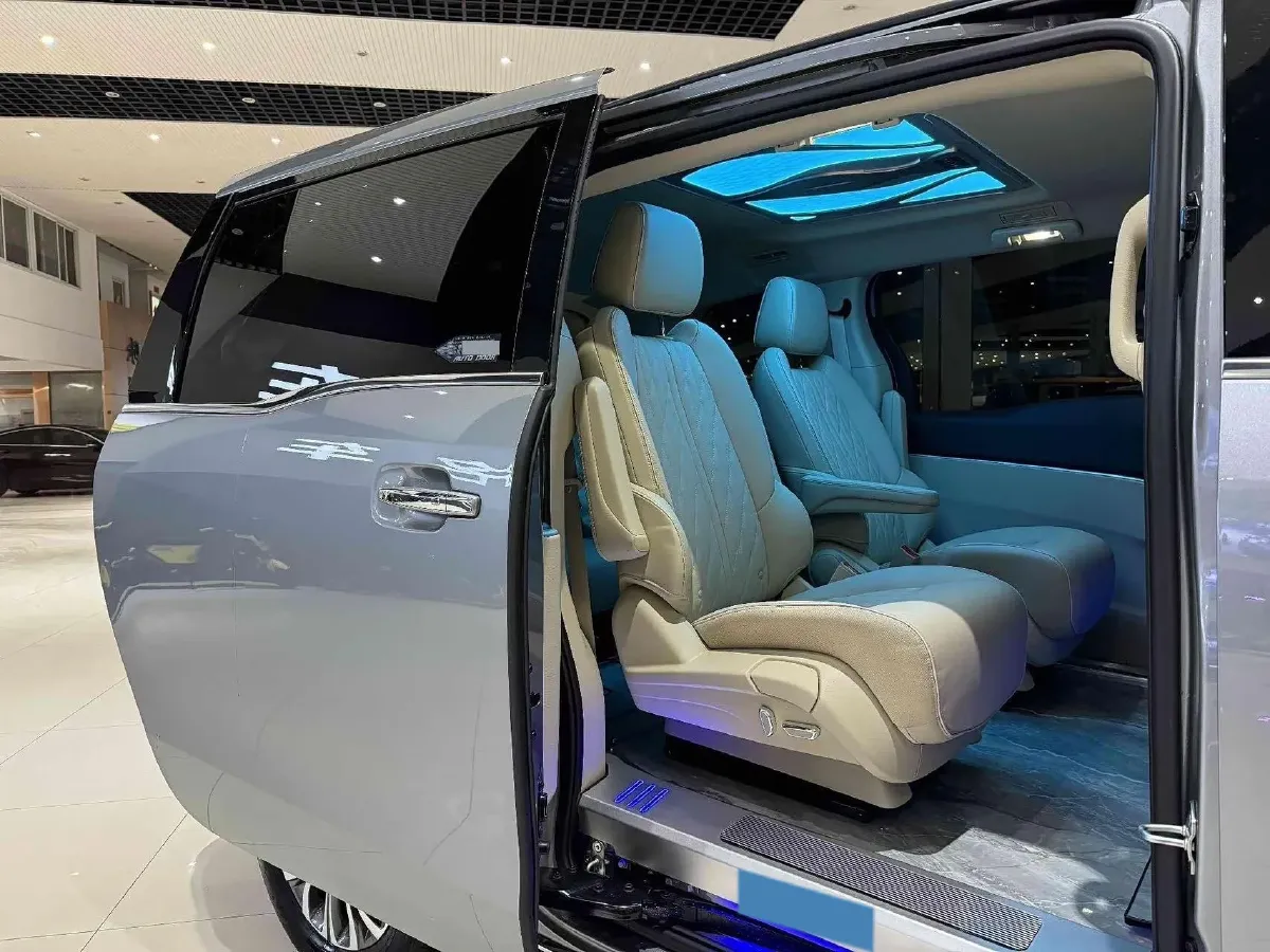 2023 Buick GL8 2.0T 237HP L4 9AT,autocango,china used car exporter,china ev exporter,chinese used car exporter,chinese used ev exporter