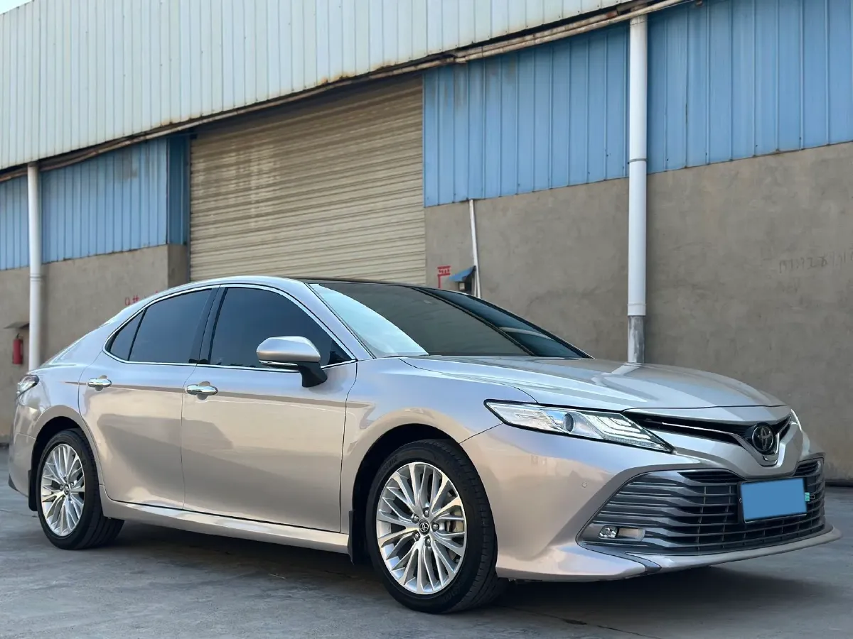 2019 Toyota Camry 2.5L 209HP L4 8AT,autocango,china used car exporter,china ev exporter,chinese used car exporter,chinese used ev exporter