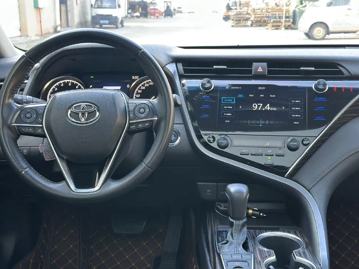 2019 Toyota Camry 2.5L 209HP L4 8AT,autocango,china used car exporter,china ev exporter,chinese used car exporter,chinese used ev exporter