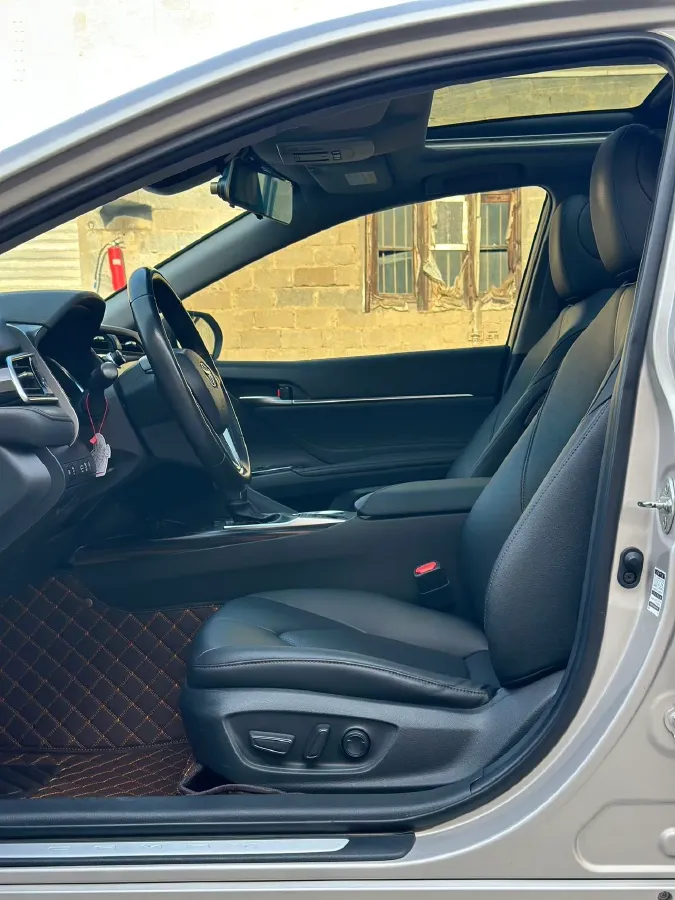 2019 Toyota Camry 2.5L 209HP L4 8AT,autocango,china used car exporter,china ev exporter,chinese used car exporter,chinese used ev exporter