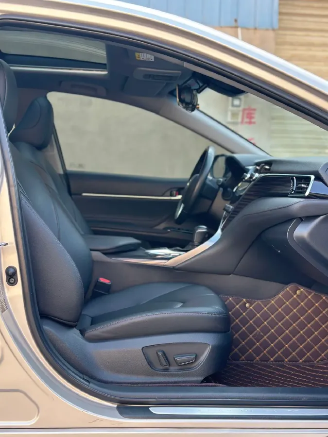 2019 Toyota Camry 2.5L 209HP L4 8AT,autocango,china used car exporter,china ev exporter,chinese used car exporter,chinese used ev exporter