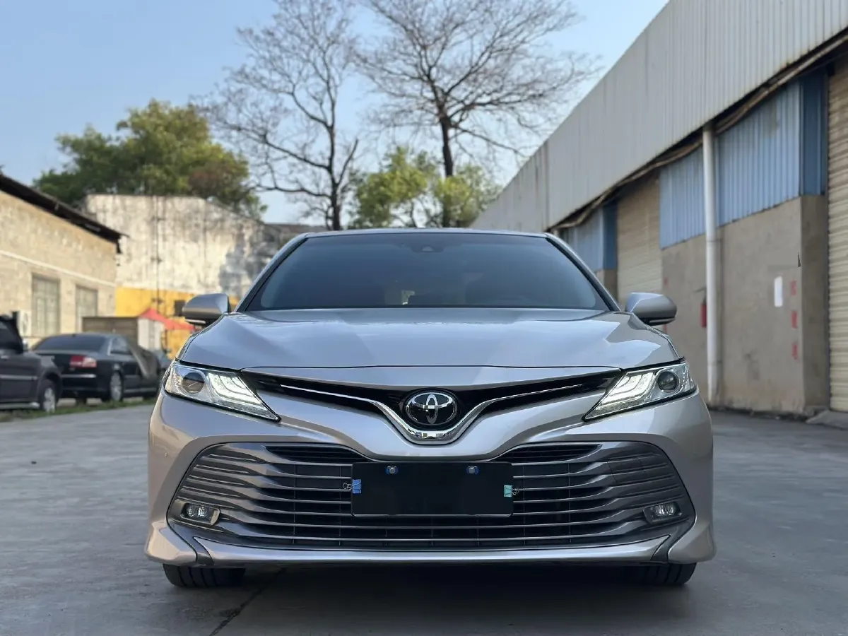 2019 Toyota Camry 2.5L 209HP L4 8AT,autocango,china used car exporter,china ev exporter,chinese used car exporter,chinese used ev exporter