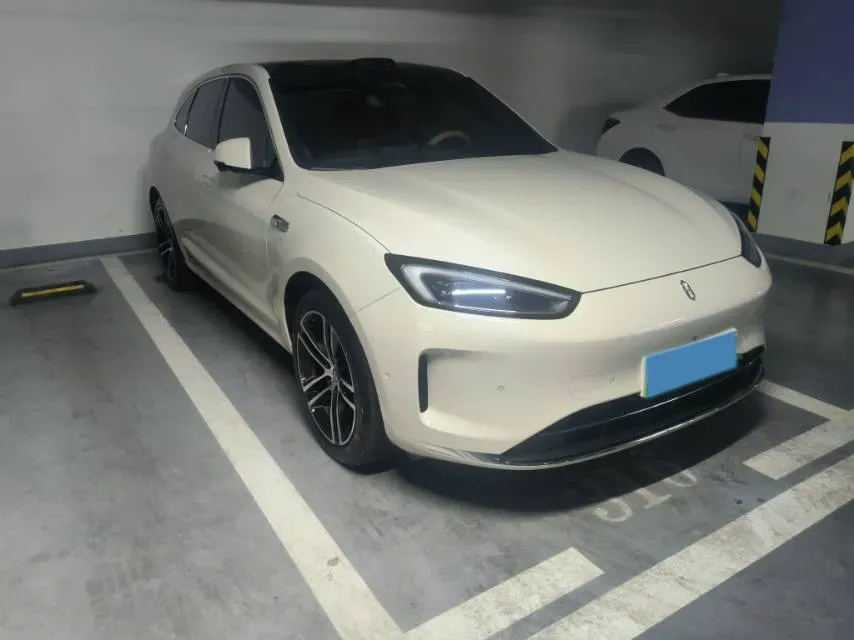 2025 AITO AITO M5 1.5T 152HP L4 REEV 42KWH,autocango,china used car exporter,china ev exporter,chinese used car exporter,chinese used ev exporter