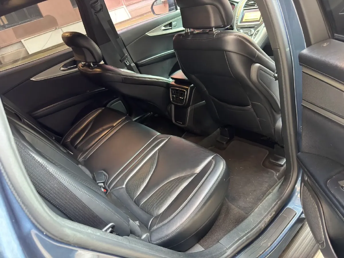 2019 Lincoln Nautilus 2.0T 224HP L4 8AT,autocango,china used car exporter,china ev exporter,chinese used car exporter,chinese used ev exporter