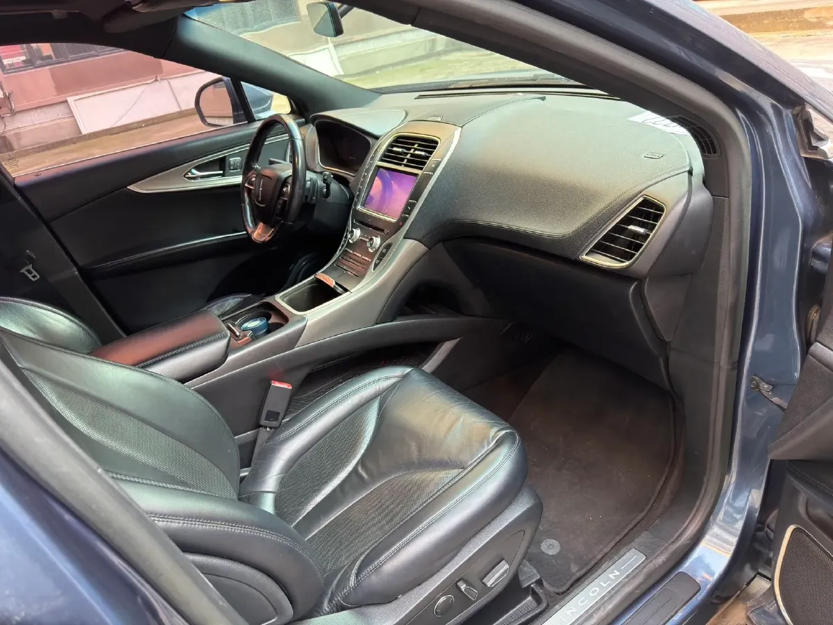 2019 Lincoln Nautilus 2.0T 224HP L4 8AT,autocango,china used car exporter,china ev exporter,chinese used car exporter,chinese used ev exporter