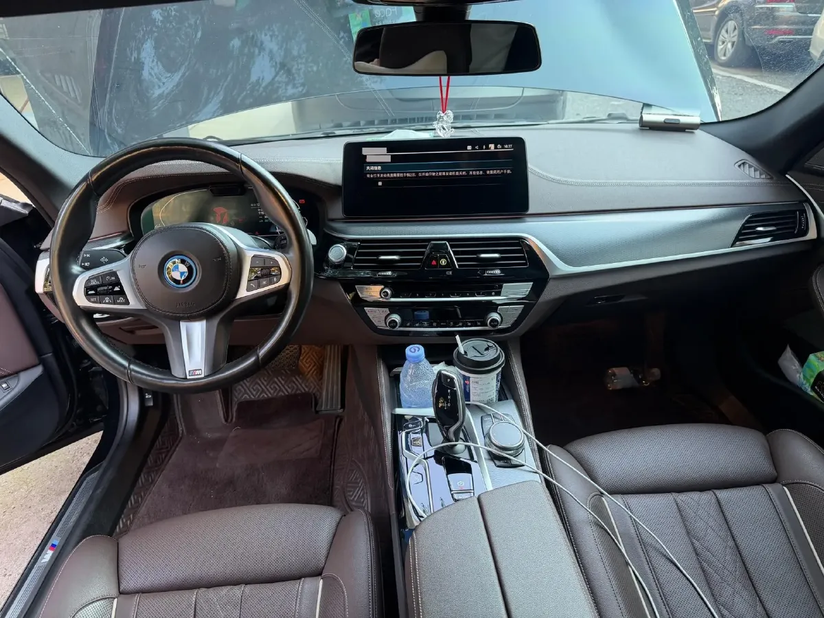 2022 BMW 5 Series 2.0T 184HP L4 8AT PHEV 17.7KWH,autocango,china used car exporter,china ev exporter,chinese used car exporter,chinese used ev exporter