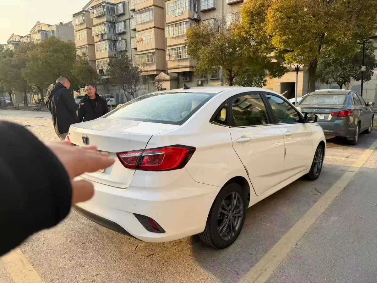 2019 ChangAn Eado DT 1.6L 125HP L4 5MT,autocango,china used car exporter,china ev exporter,chinese used car exporter,chinese used ev exporter