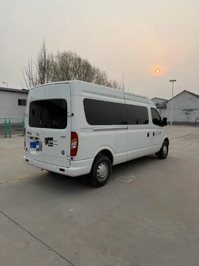 2021 MAXUS XinTu V80 2.0T 139HP L4 6MT,autocango,china used car exporter,china ev exporter,chinese used car exporter,chinese used ev exporter