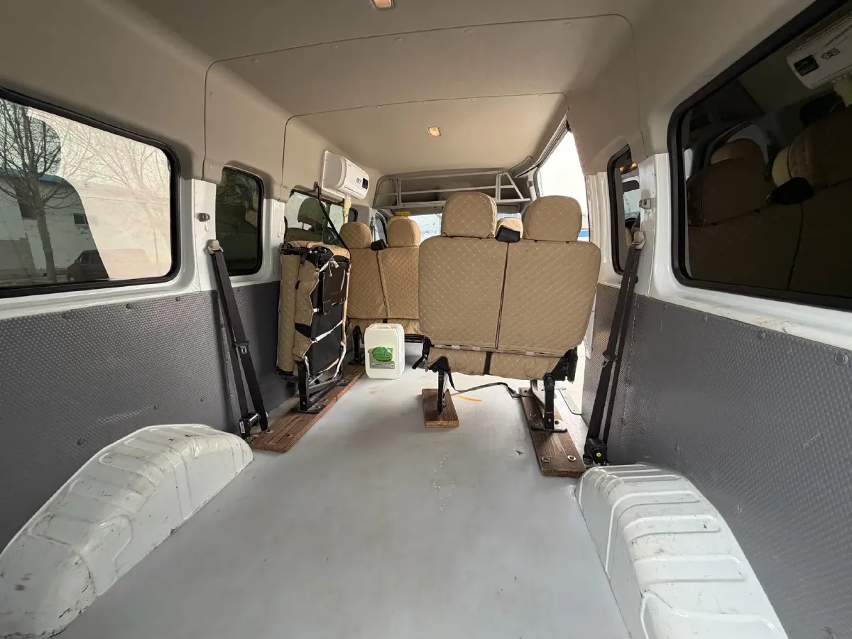 2021 MAXUS XinTu V80 2.0T 139HP L4 6MT,autocango,china used car exporter,china ev exporter,chinese used car exporter,chinese used ev exporter