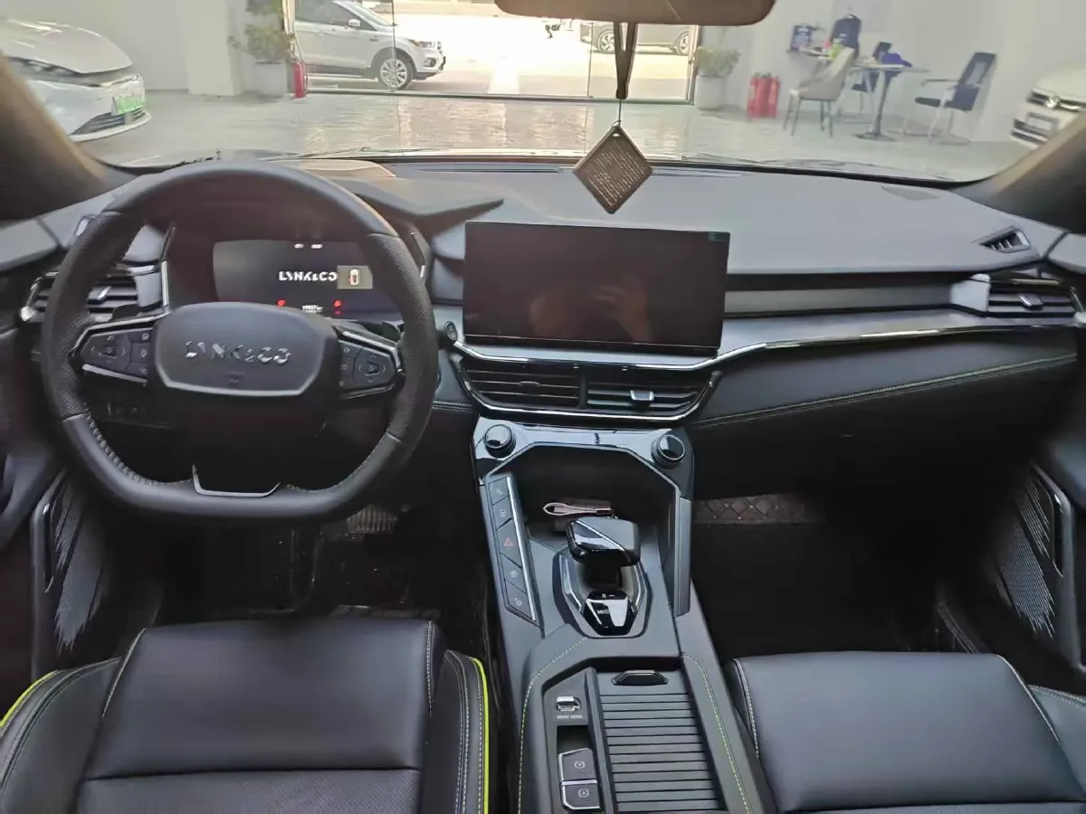 2023 LYNK&CO 06 1.5T 181HP L4 7DCT,autocango,china used car exporter,china ev exporter,chinese used car exporter,chinese used ev exporter