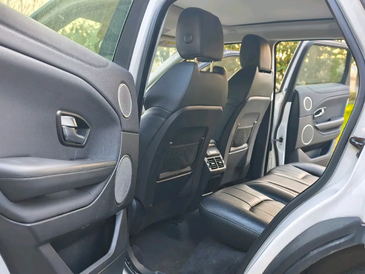 2018 Land Rover Range Rover Evoque 2.0T 241HP L4 9AT,autocango,china used car exporter,china ev exporter,chinese used car exporter,chinese used ev exporter