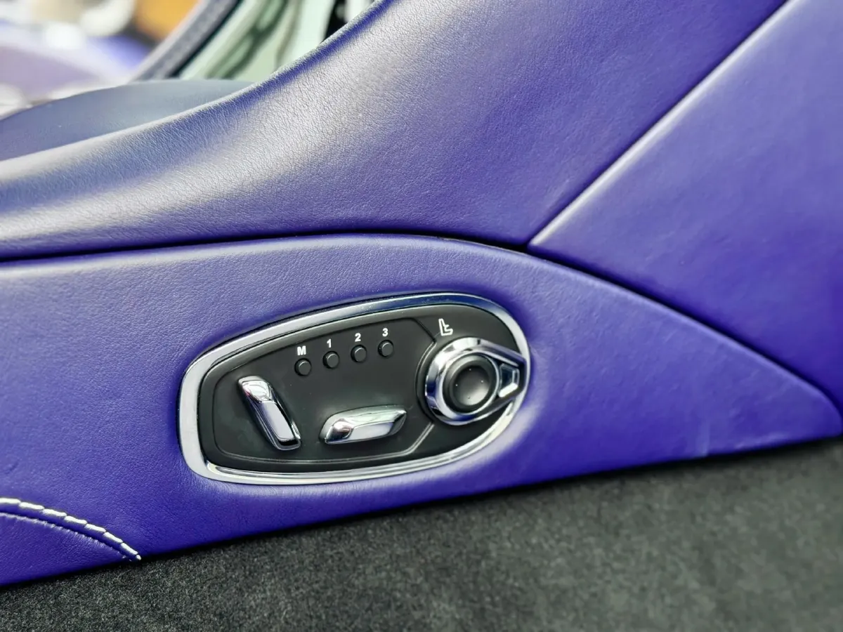 2019 Aston Martin DB11 4.0T 510HP V8 8AT,autocango,china used car exporter,china ev exporter,chinese used car exporter,chinese used ev exporter