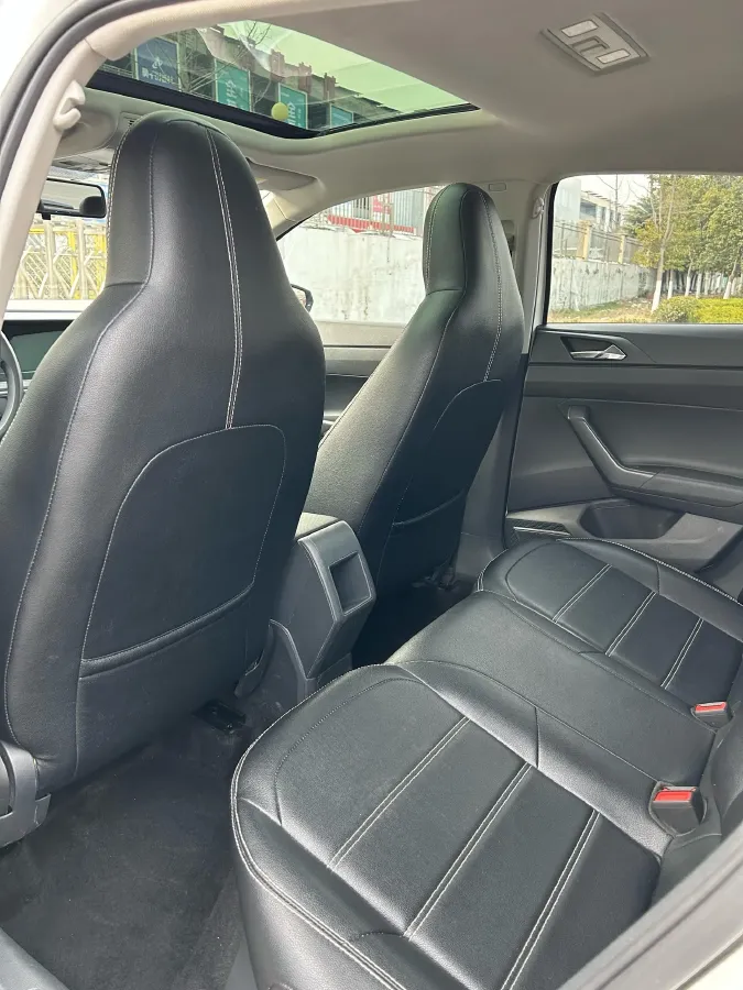 2021 Bestune T55 1.5T 169HP L4 7DCT,autocango,china used car exporter,china ev exporter,chinese used car exporter,chinese used ev exporter