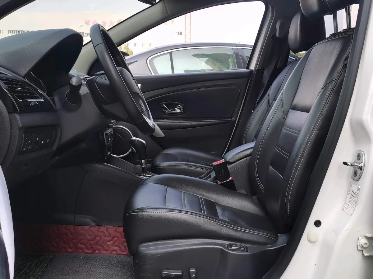 2015 Renault Fluence 2.0L 137HP L4 CVT,autocango,china used car exporter,china ev exporter,chinese used car exporter,chinese used ev exporter