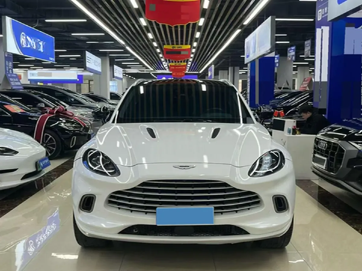 2020 Aston Martin DBX 4.0T 550HP V8 9AT,autocango,china used car exporter,china ev exporter,chinese used car exporter,chinese used ev exporter