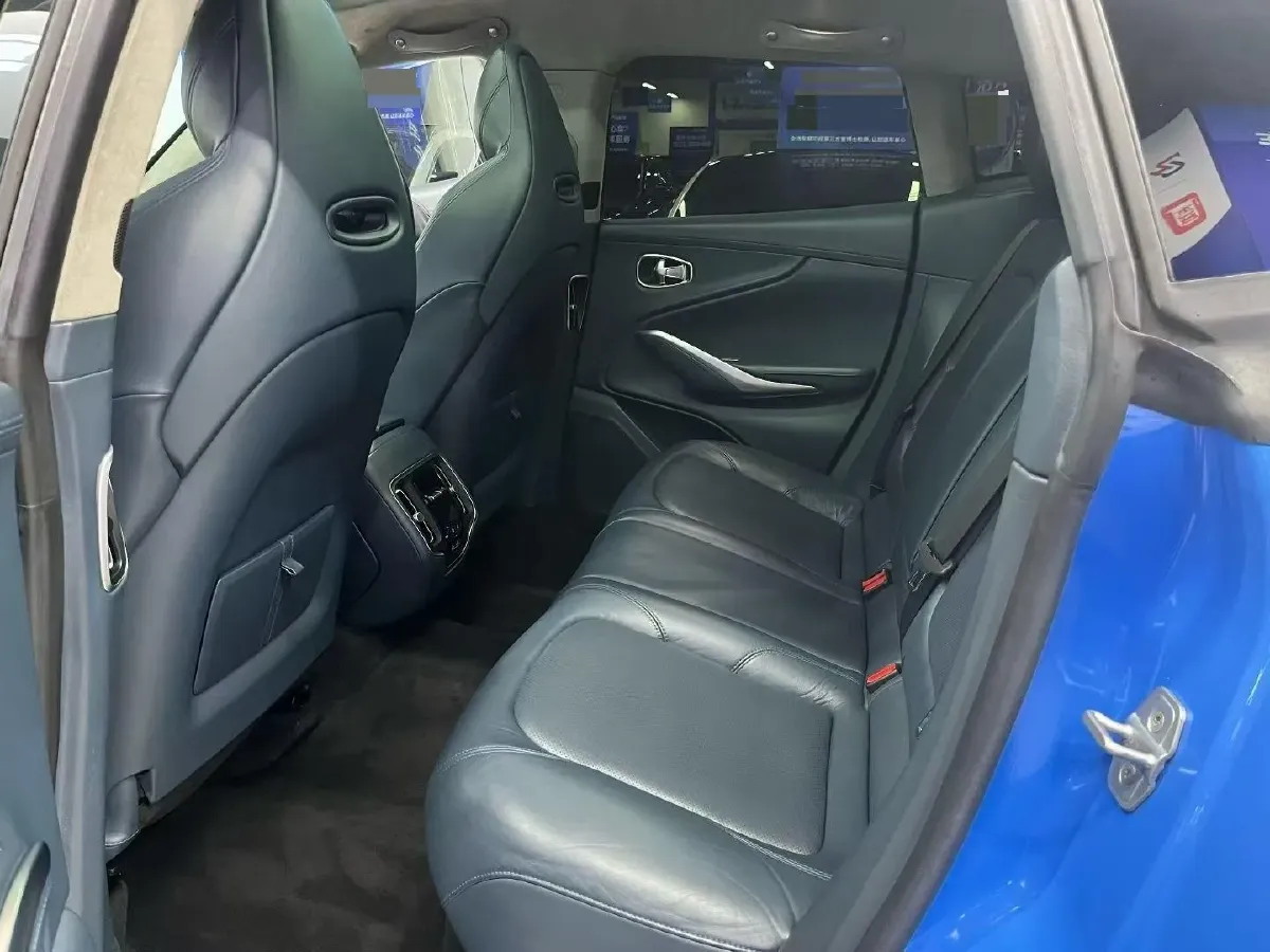 2020 Aston Martin DBX 4.0T 550HP V8 9AT,autocango,china used car exporter,china ev exporter,chinese used car exporter,chinese used ev exporter