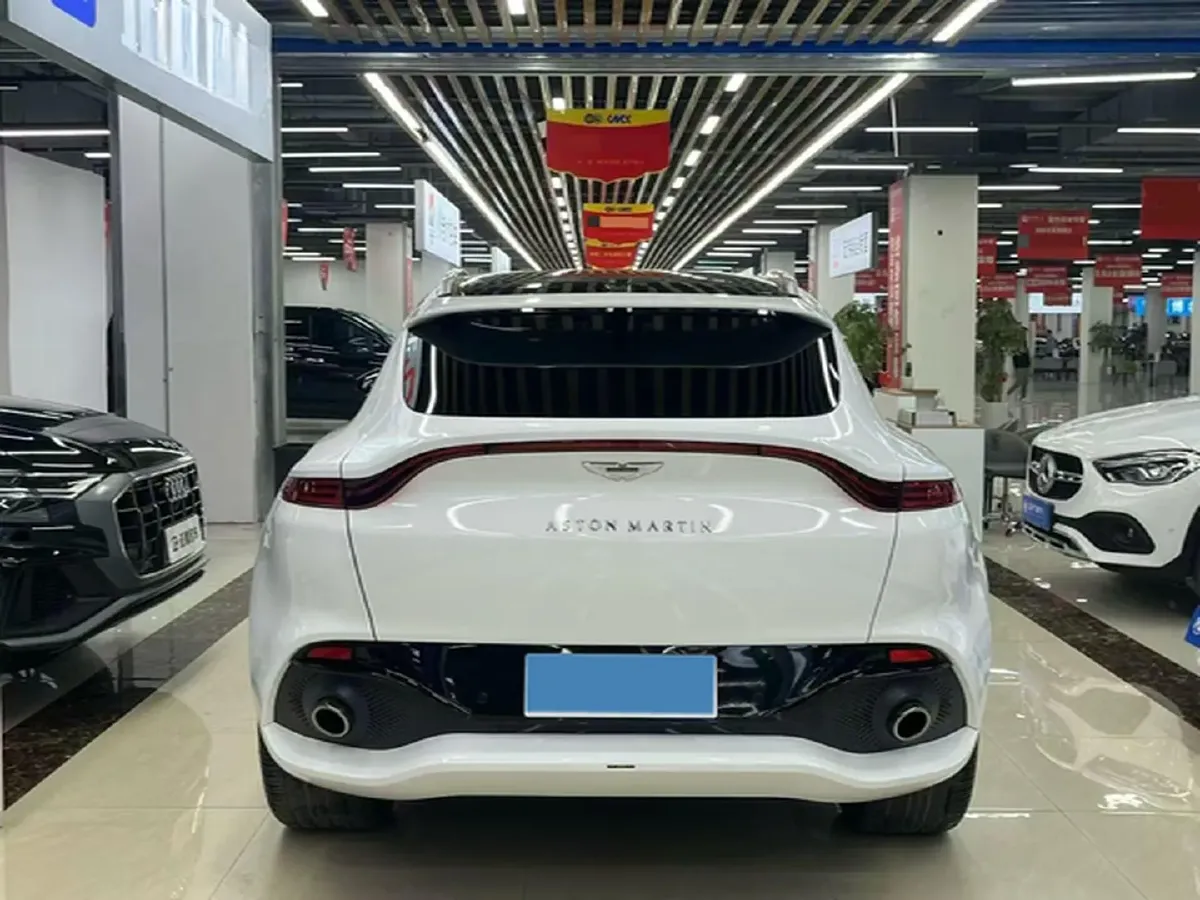 2020 Aston Martin DBX 4.0T 550HP V8 9AT,autocango,china used car exporter,china ev exporter,chinese used car exporter,chinese used ev exporter