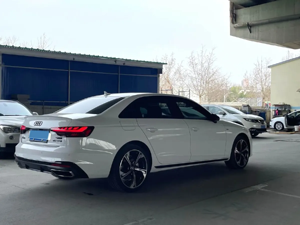 2024 Audi A4L 2.0T 190HP L4 7DCT,autocango,china used car exporter,china ev exporter,chinese used car exporter,chinese used ev exporter
