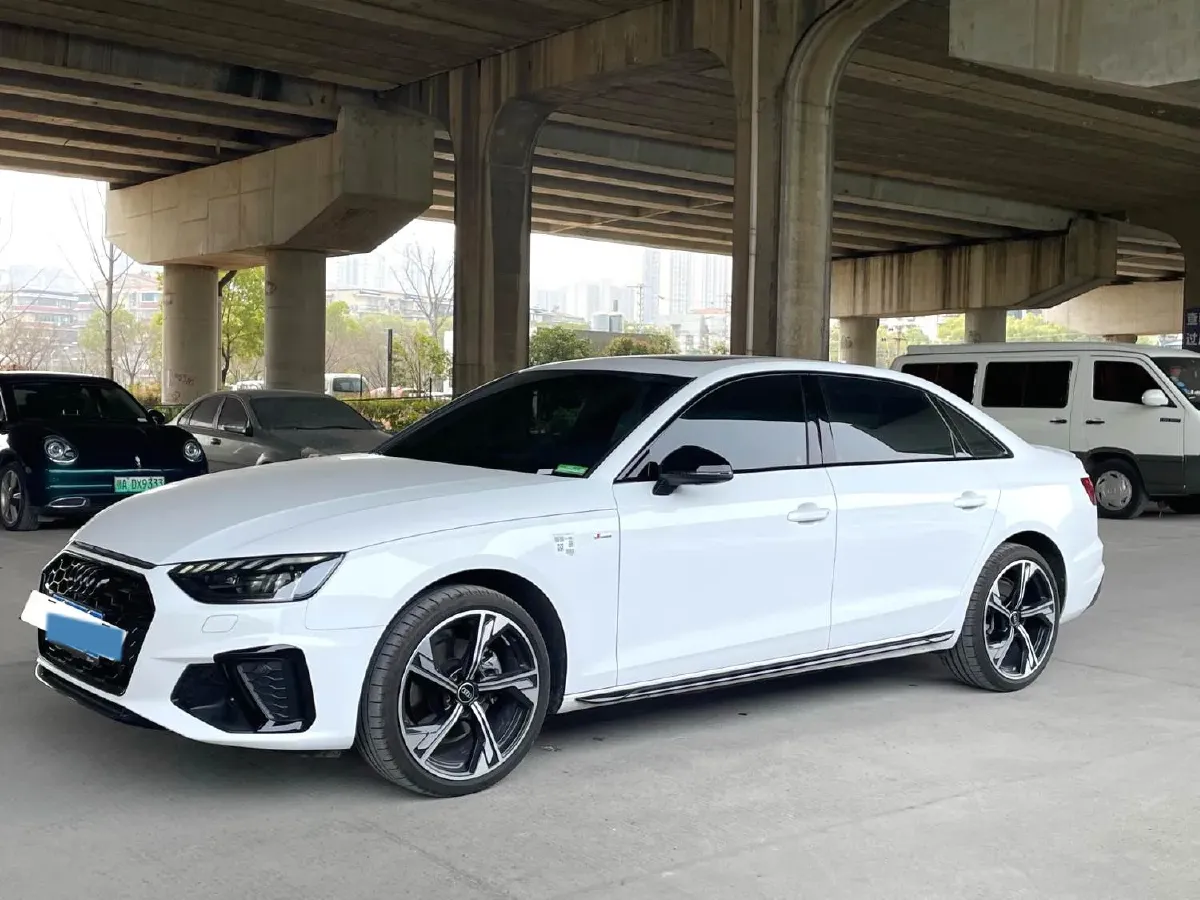 2024 Audi A4L 2.0T 190HP L4 7DCT,autocango,china used car exporter,china ev exporter,chinese used car exporter,chinese used ev exporter