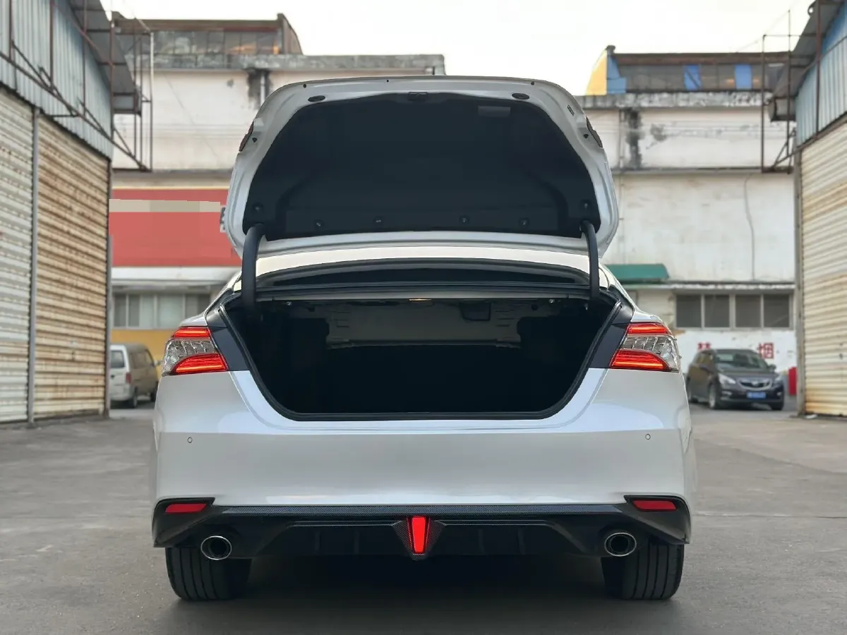 2021 Toyota Camry 2.5L 209HP L4 8AT,autocango,china used car exporter,china ev exporter,chinese used car exporter,chinese used ev exporter