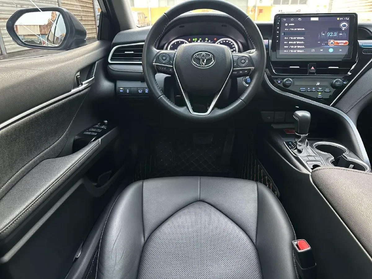 2021 Toyota Camry 2.5L 209HP L4 8AT,autocango,china used car exporter,china ev exporter,chinese used car exporter,chinese used ev exporter