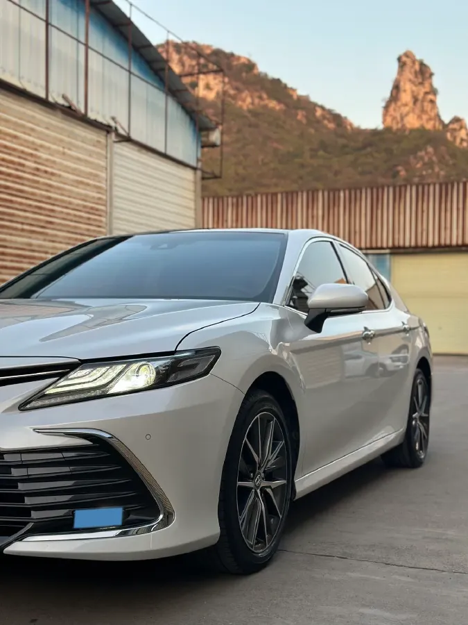 2021 Toyota Camry 2.5L 209HP L4 8AT,autocango,china used car exporter,china ev exporter,chinese used car exporter,chinese used ev exporter