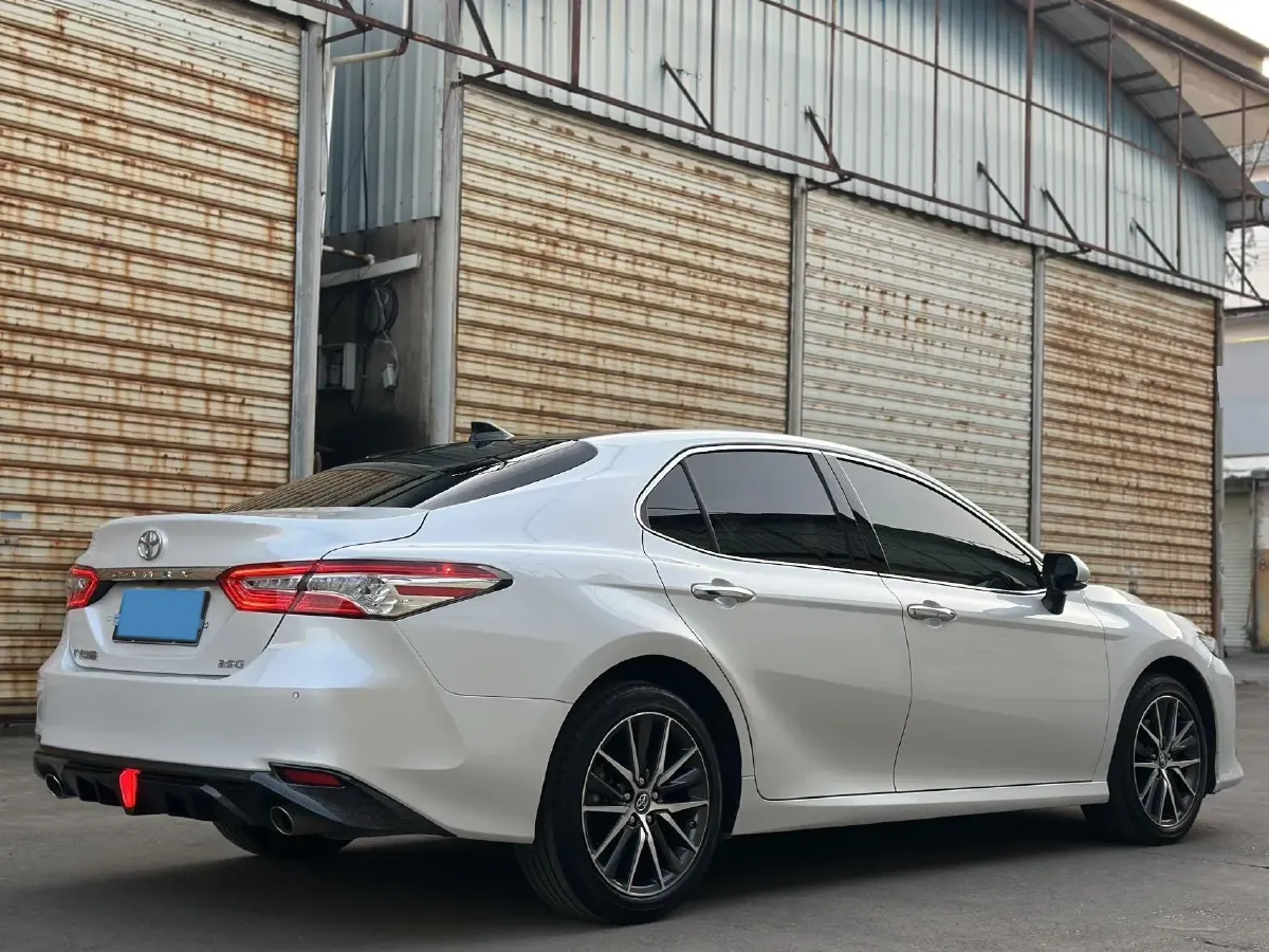 2021 Toyota Camry 2.5L 209HP L4 8AT,autocango,china used car exporter,china ev exporter,chinese used car exporter,chinese used ev exporter