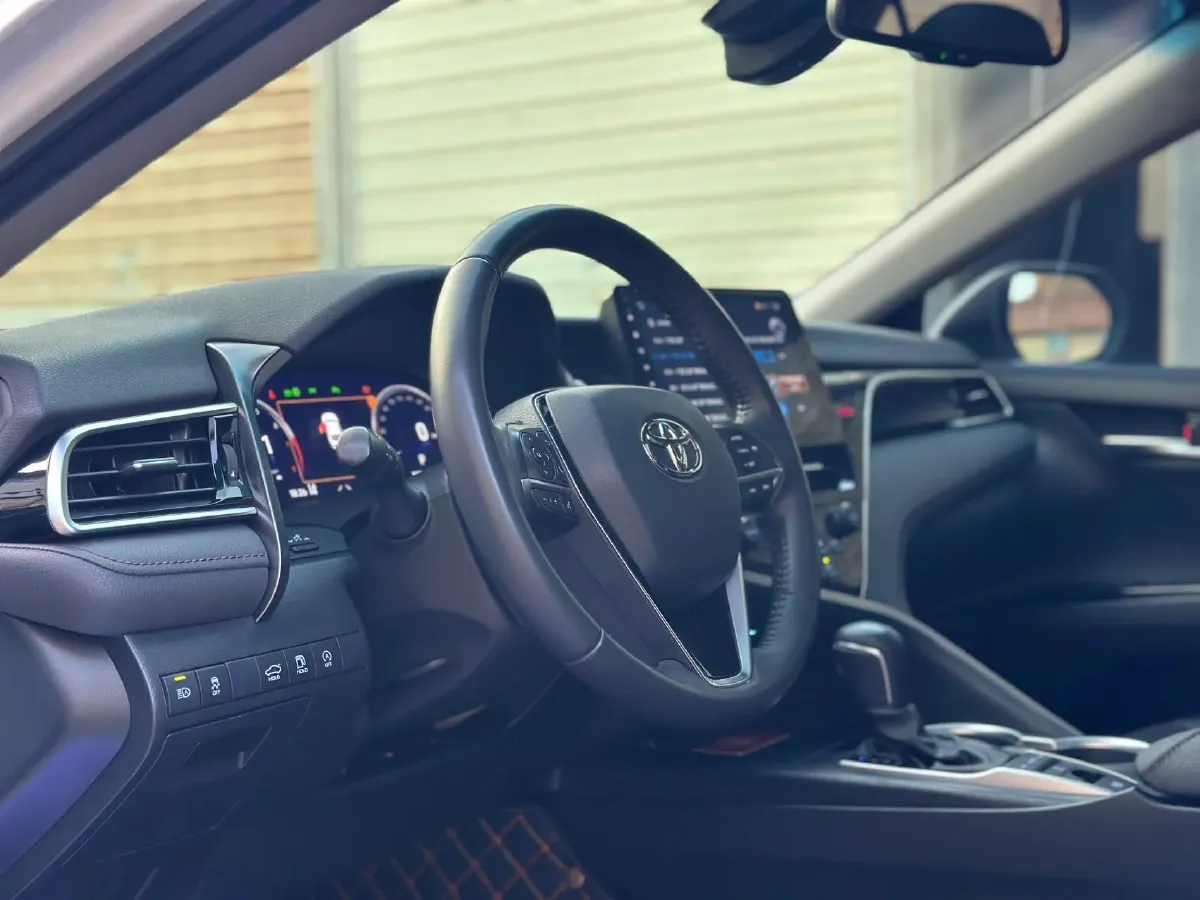 2021 Toyota Camry 2.5L 209HP L4 8AT,autocango,china used car exporter,china ev exporter,chinese used car exporter,chinese used ev exporter