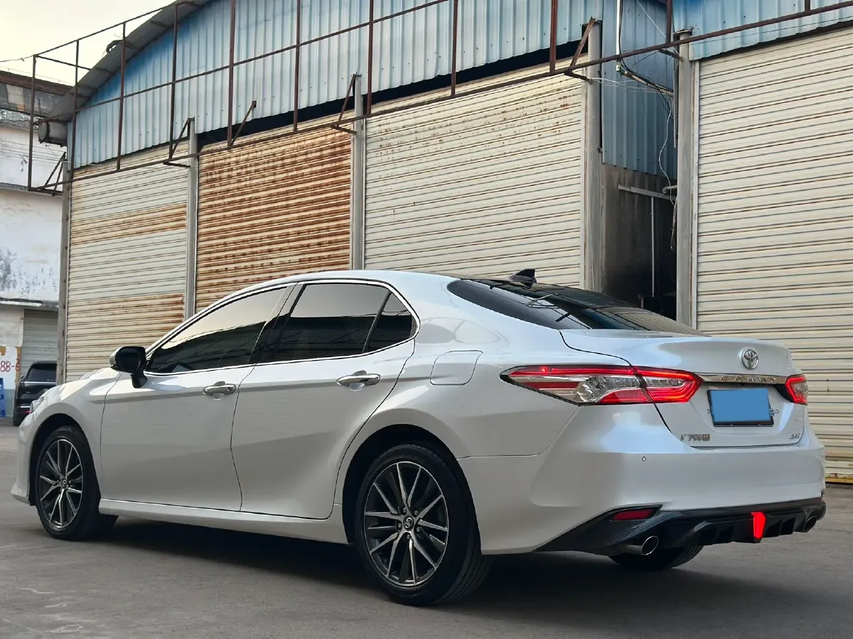 2021 Toyota Camry 2.5L 209HP L4 8AT,autocango,china used car exporter,china ev exporter,chinese used car exporter,chinese used ev exporter