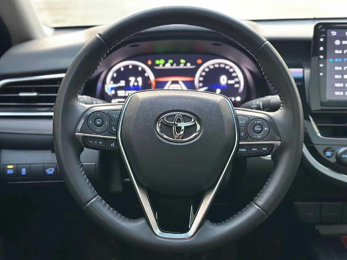 2021 Toyota Camry 2.5L 209HP L4 8AT,autocango,china used car exporter,china ev exporter,chinese used car exporter,chinese used ev exporter