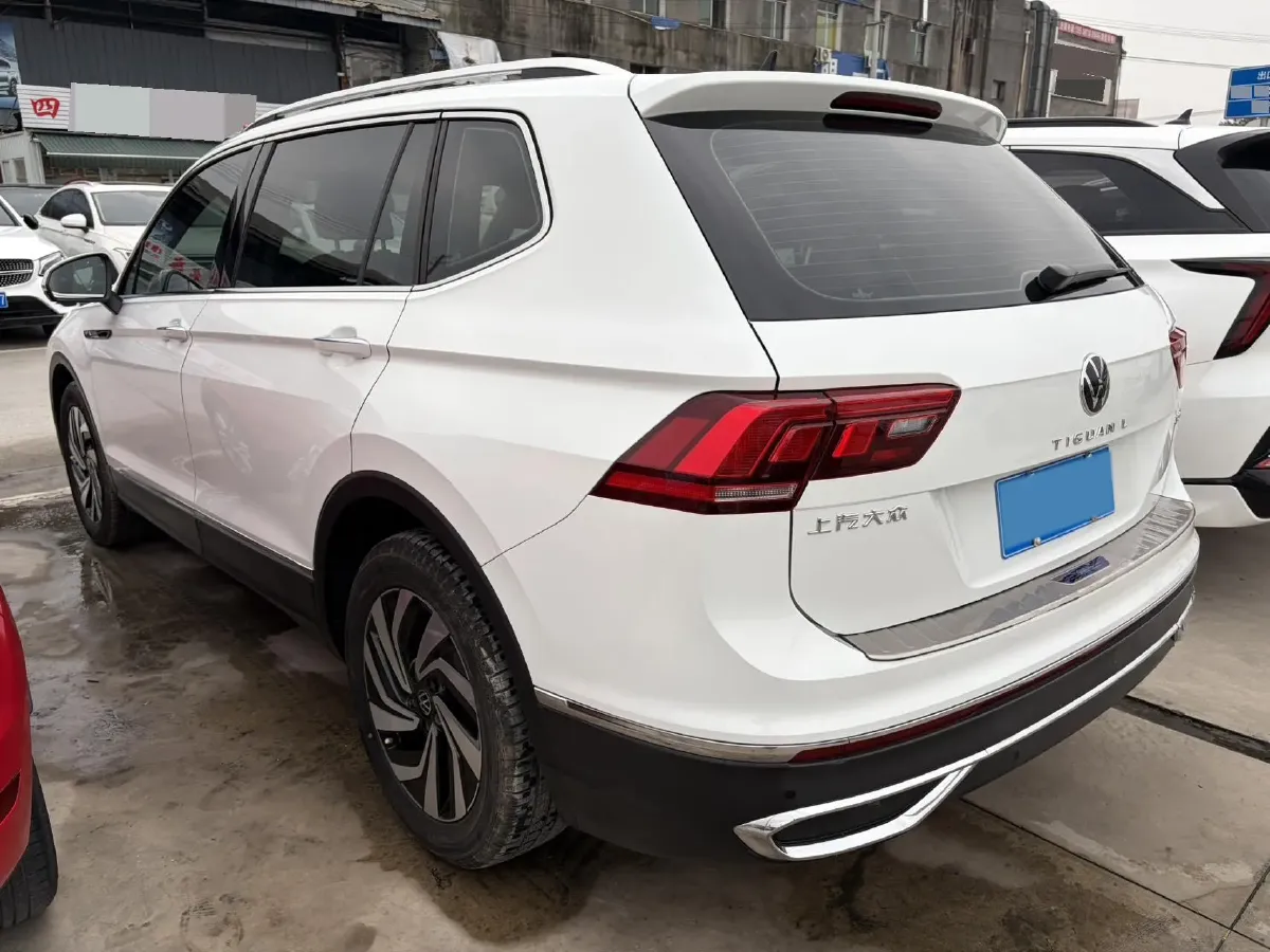 2023 Volkswagen Tiguan L 1.5T 160HP L4 7DCT,autocango,china used car exporter,china ev exporter,chinese used car exporter,chinese used ev exporter