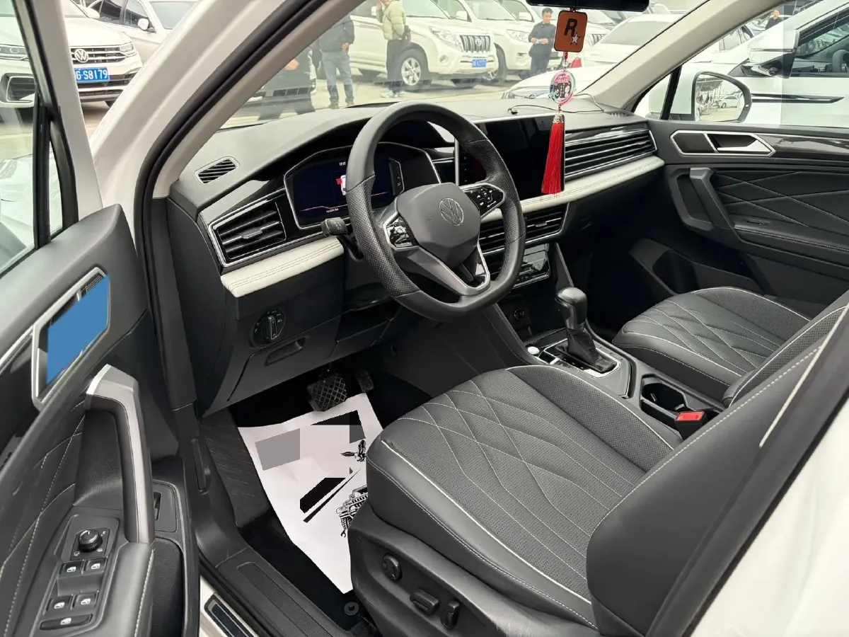 2023 Volkswagen Tiguan L 1.5T 160HP L4 7DCT,autocango,china used car exporter,china ev exporter,chinese used car exporter,chinese used ev exporter