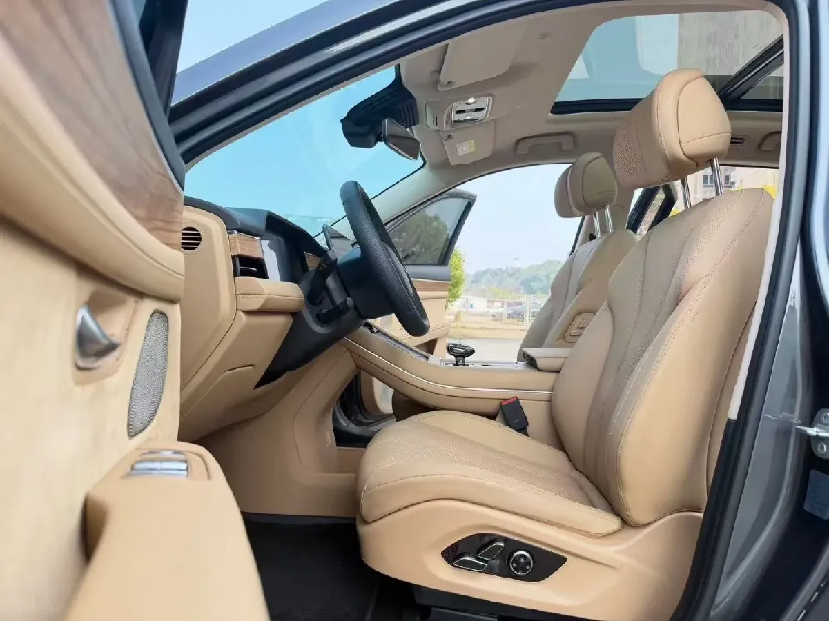 2022 Volvo S60 2.0T 197HP L4 8AT,autocango,china used car exporter,china ev exporter,chinese used car exporter,chinese used ev exporter