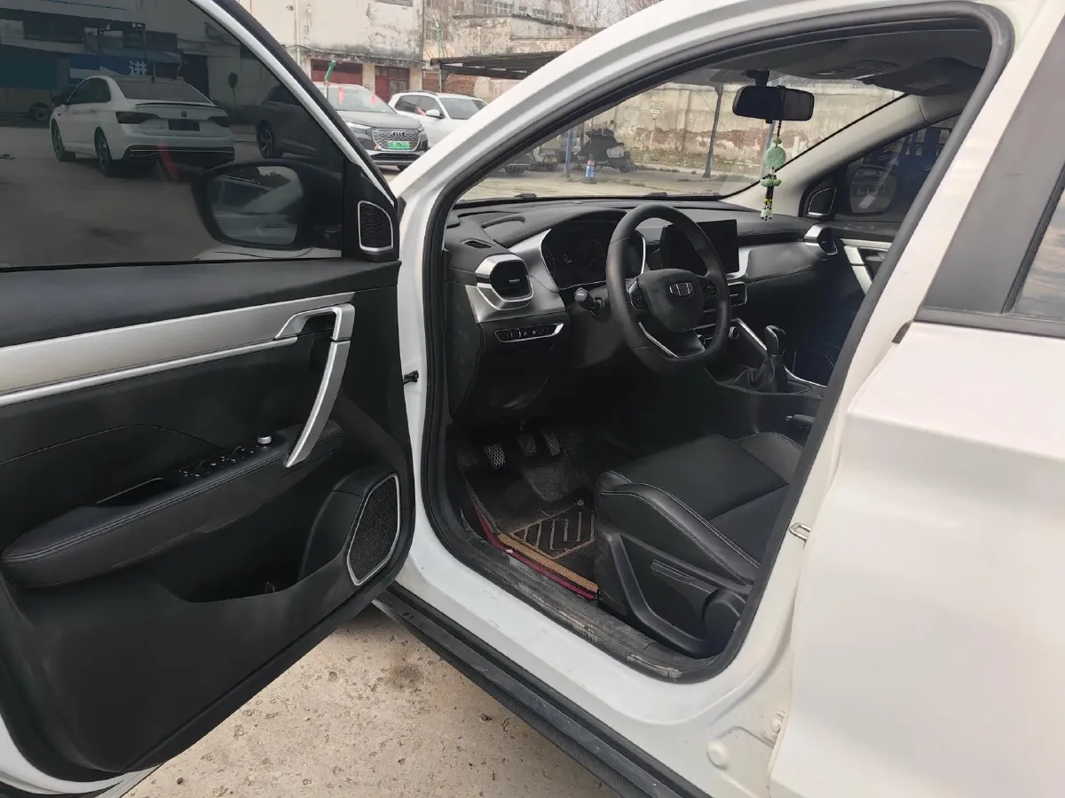 2025 Geely Coolray 1.5L 126HP L4 5MT,autocango,china used car exporter,china ev exporter,chinese used car exporter,chinese used ev exporter