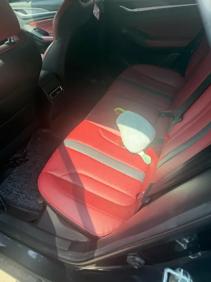 2021 ChangAn Eado 1.4T 160HP L4 7DCT,autocango,china used car exporter,china ev exporter,chinese used car exporter,chinese used ev exporter