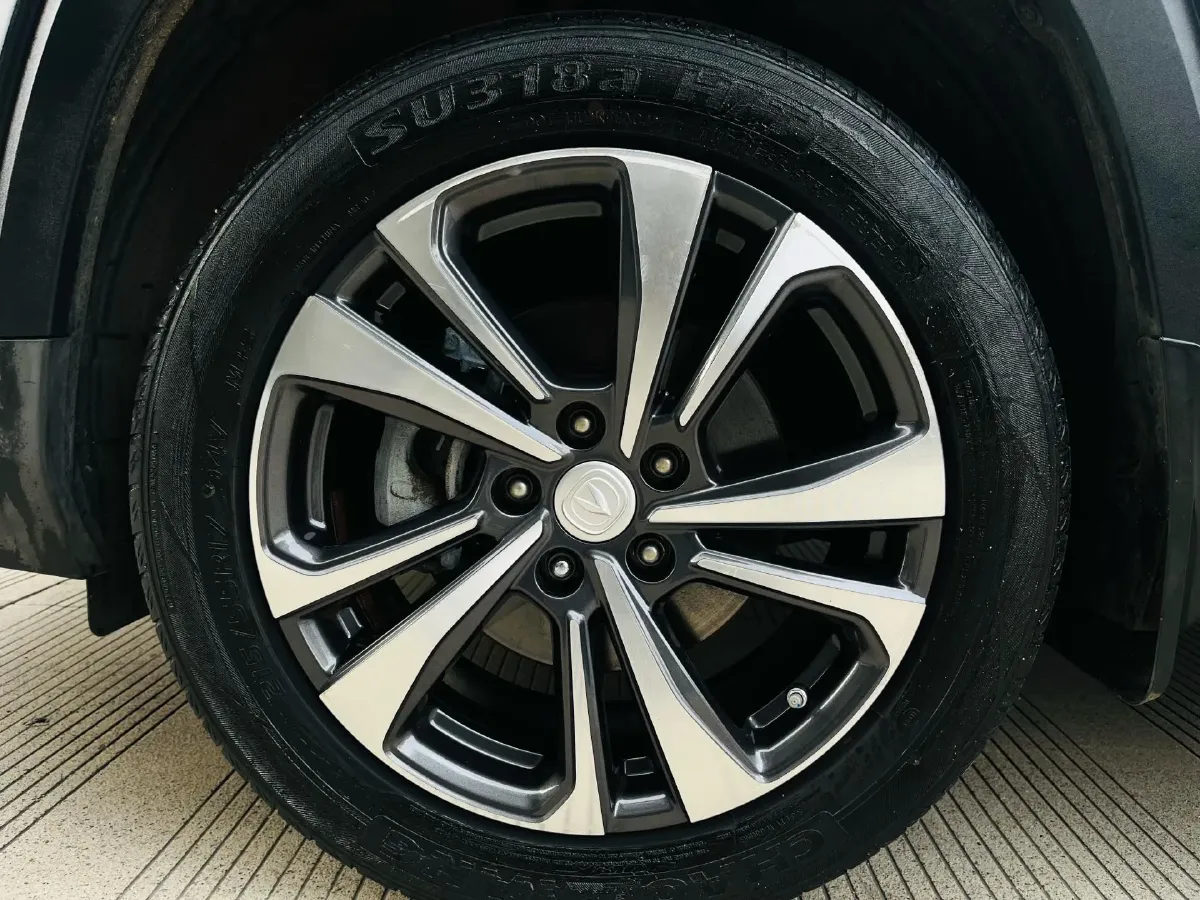 2021 ChangAn CS35 Plus 1.6L 128HP L4 5MT,autocango,china used car exporter,china ev exporter,chinese used car exporter,chinese used ev exporter