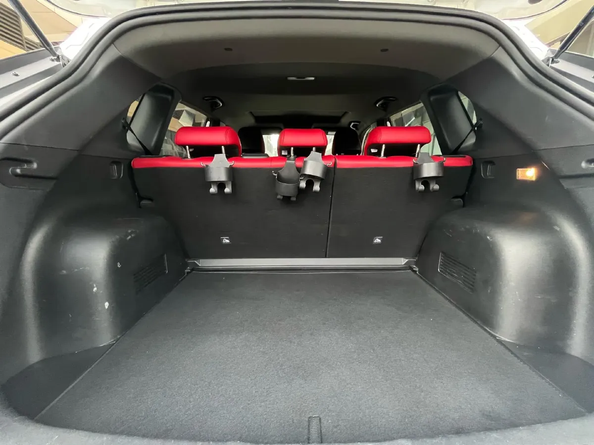 2021 ChangAn CS35 Plus 1.6L 128HP L4 5MT,autocango,china used car exporter,china ev exporter,chinese used car exporter,chinese used ev exporter