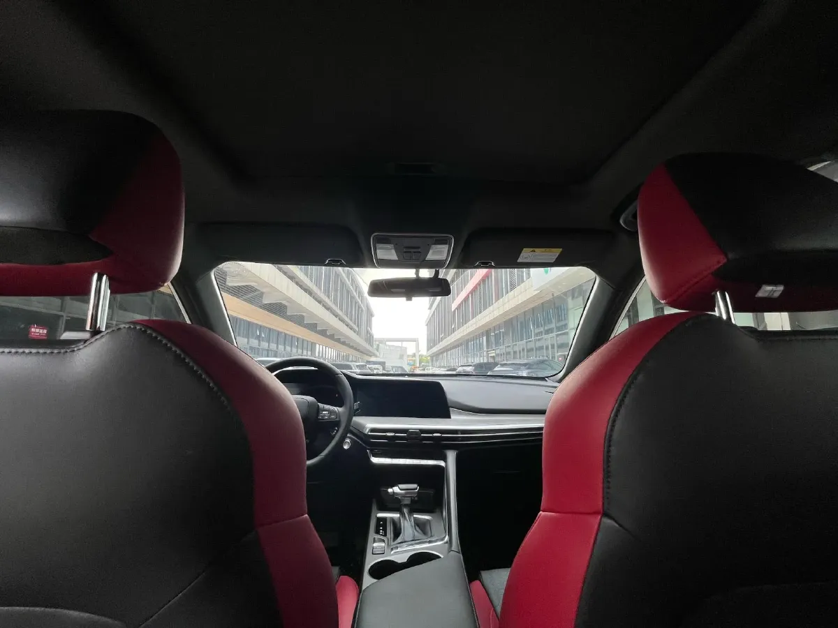 2021 ChangAn CS35 Plus 1.6L 128HP L4 5MT,autocango,china used car exporter,china ev exporter,chinese used car exporter,chinese used ev exporter