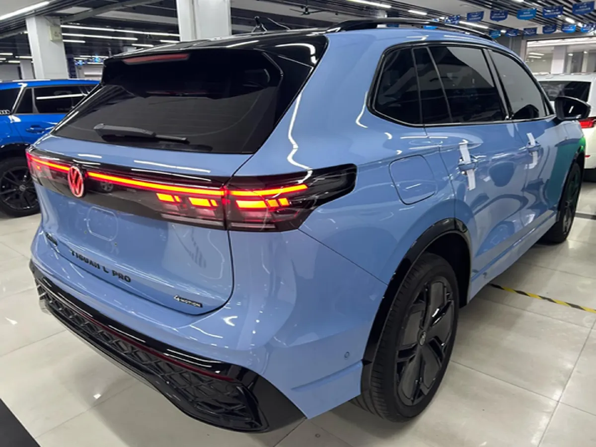 2024 Volkswagen Tiguan L 2.0T 220HP L4 7DCT,autocango,china used car exporter,china ev exporter,chinese used car exporter,chinese used ev exporter